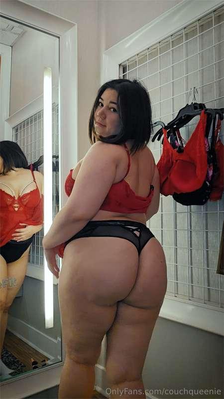 Kickin myself for not getting the red nightie!Full vid: http..