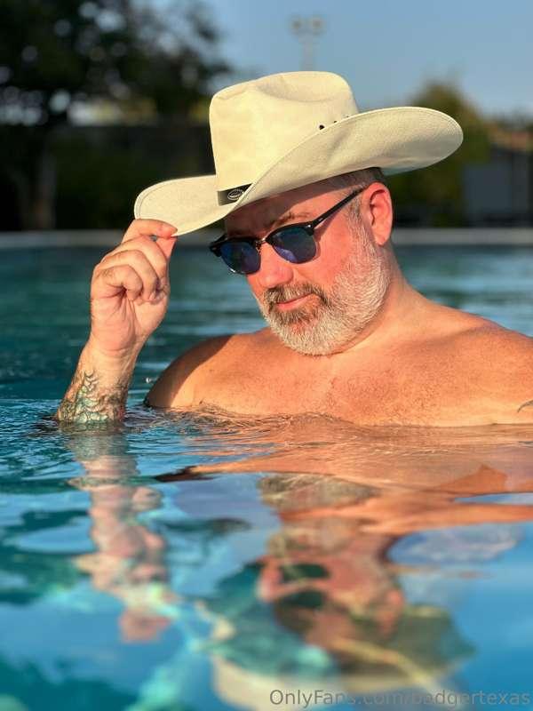 Howdy 🤠 who’s gonna please this cowboy dad?