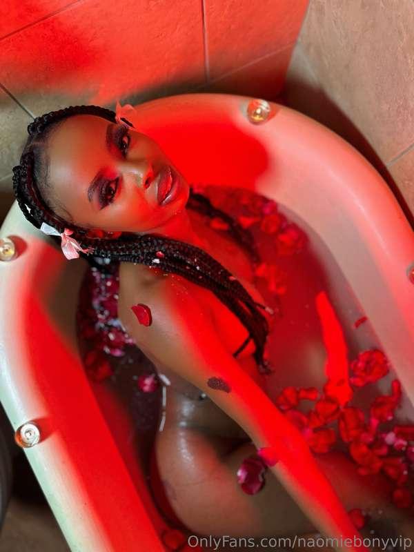 The sensuality of an ebony woman is an art, and I am the mas..