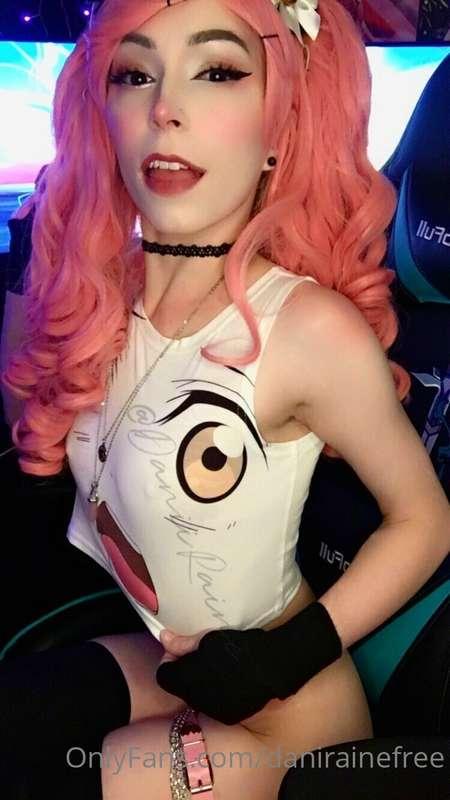 danirainefree main image