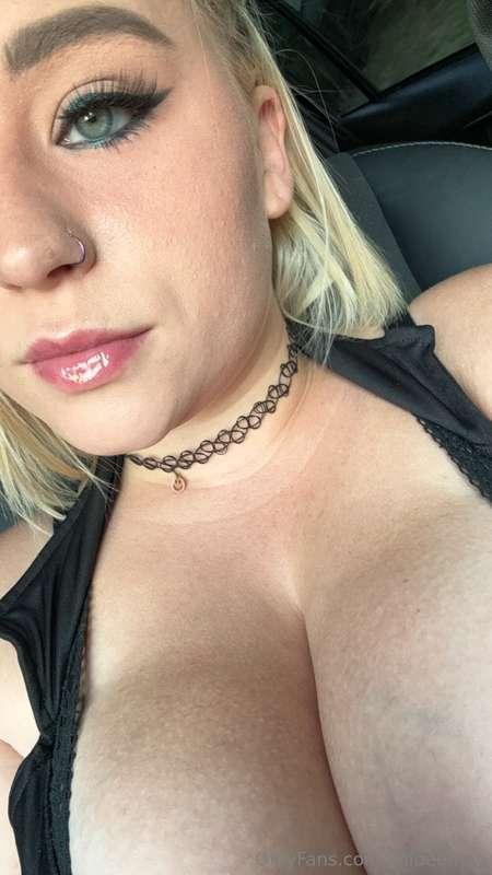 Out on my bullshit tonight.😈😘