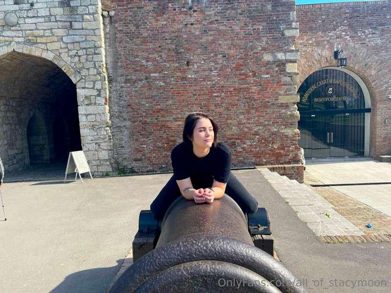 Hi😊 I want to share how I rode the biggest dick of my life. ..