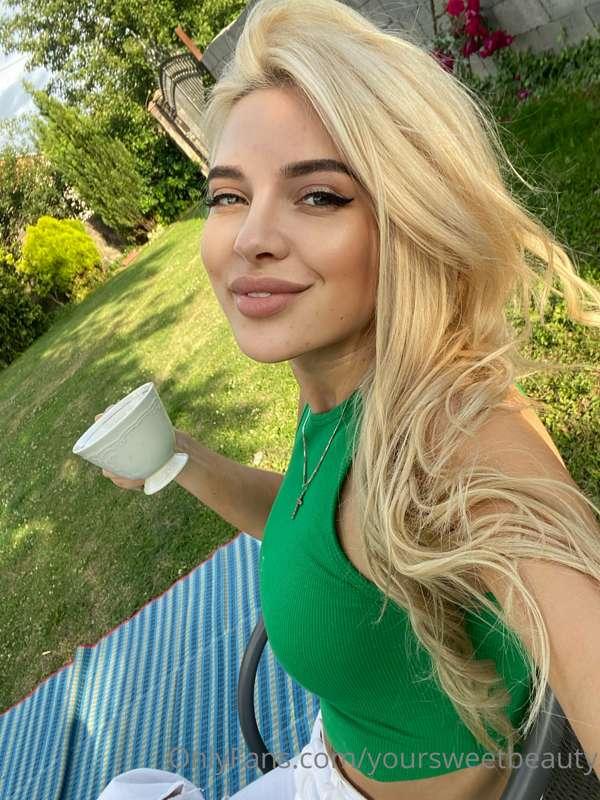 Want to have some coffee, sir?❤💖