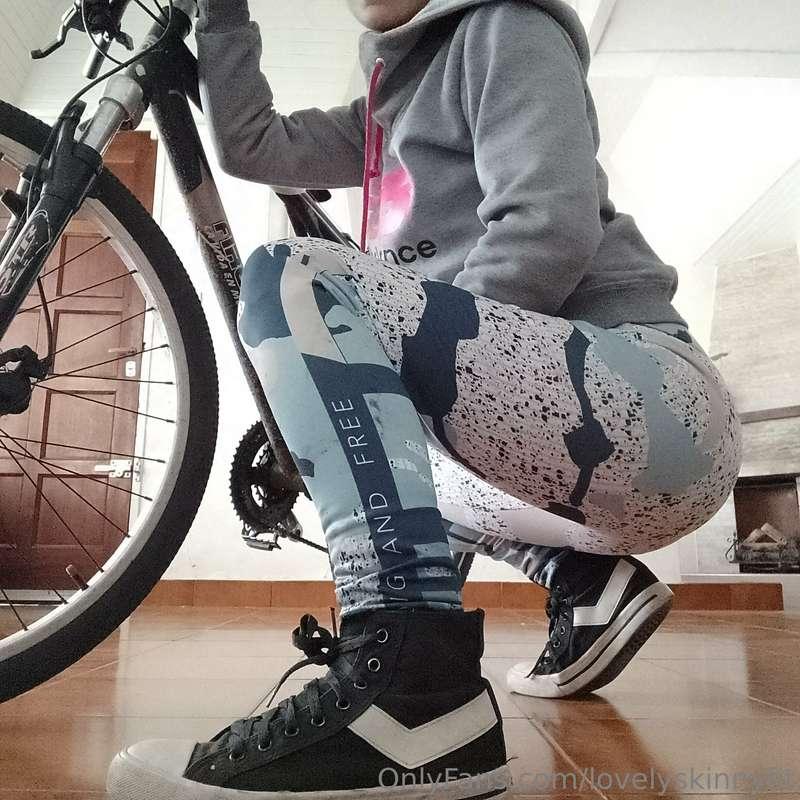 I had to go out for a bike ride because my morning was🔥🔥🔥🤭.
..