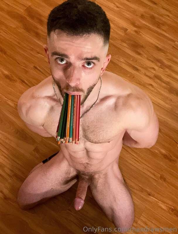 I’m such a slut for pencils 🥵
