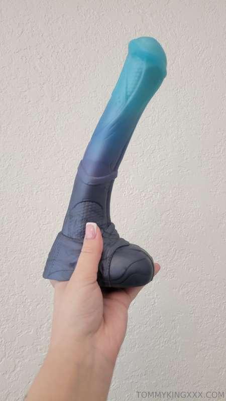 My new Bad Dragon toy finally came in! I can't wait to shove..