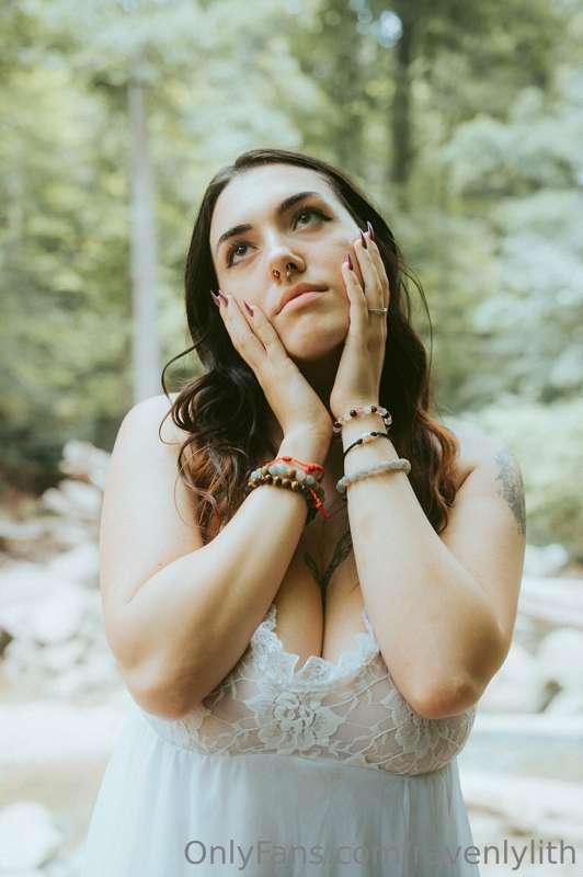 found in the fairy ring 
⛦
pc: @jazputin