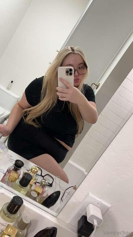 ready to be your submissive feedee slut🤤🤤🥵😘