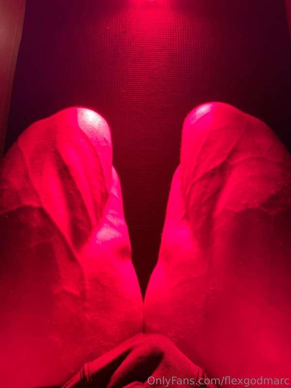 Veiny legs hungry for carbs 😋