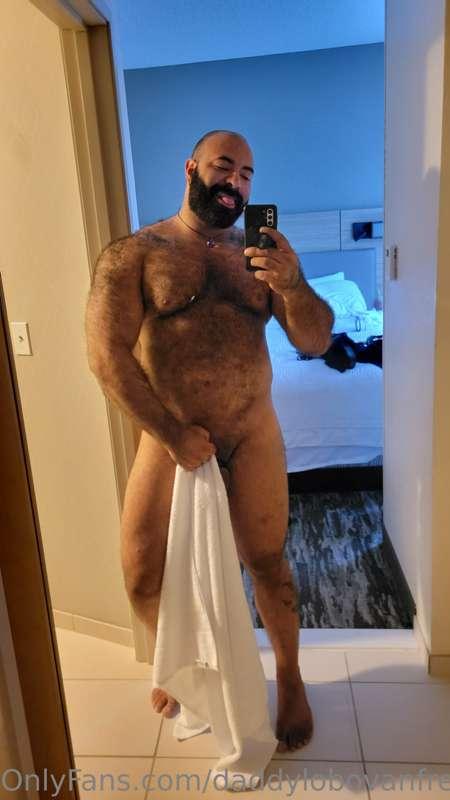 Hotel lighting can be very complimentary...
