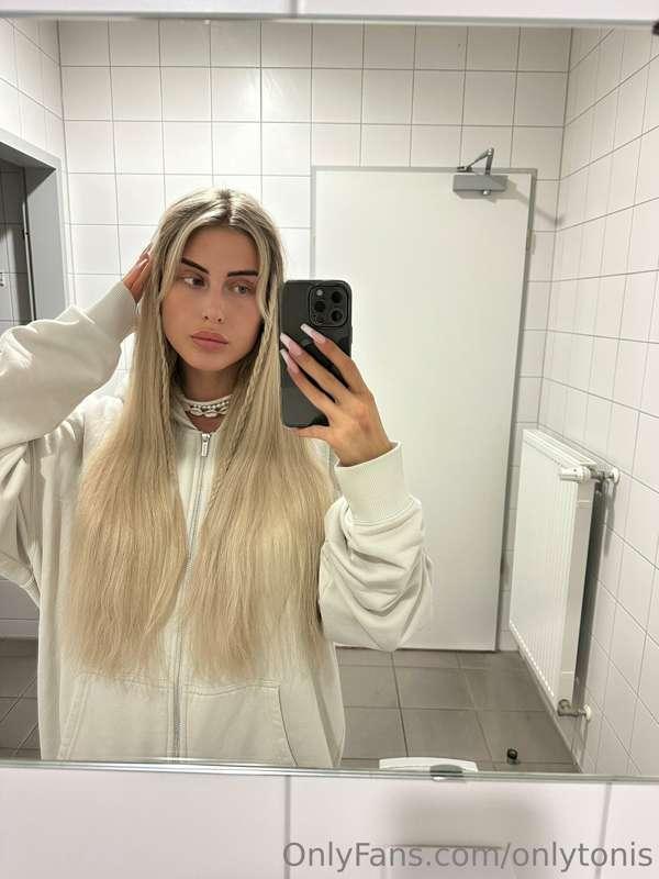 guten morgen babe .. will dir später was zeigen 😈😉😉