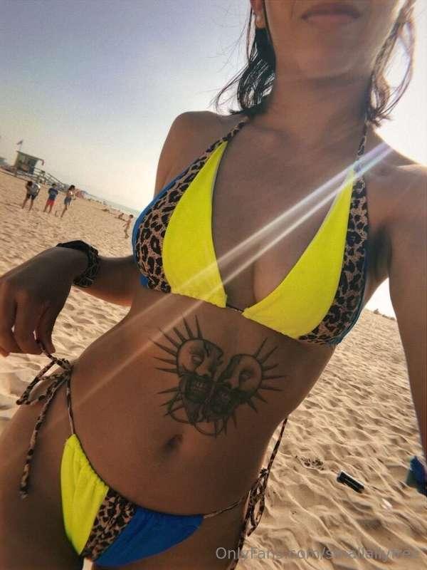 Beach day 👙