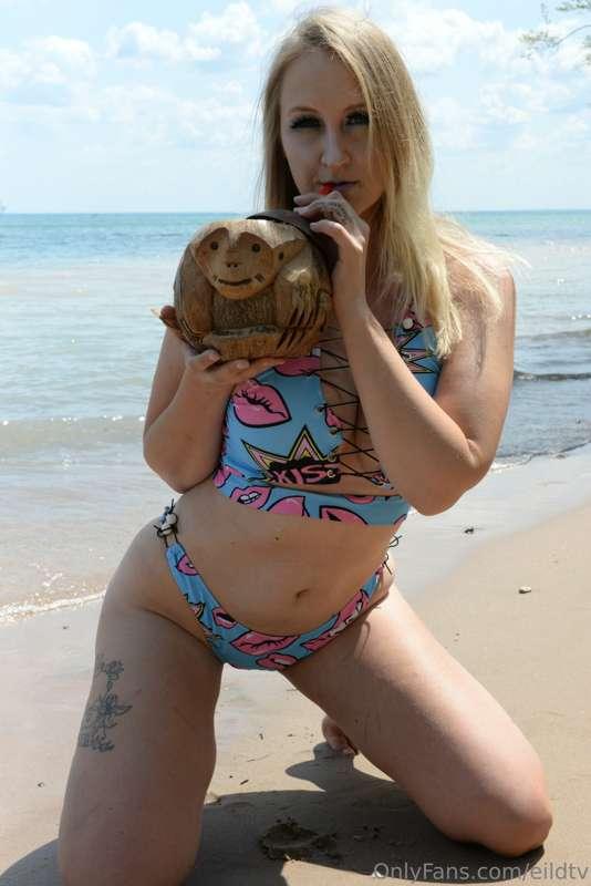 Dreaming of summer weather because for some reason it's been..