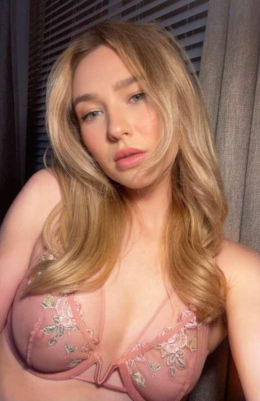 pillow princess 👑 
