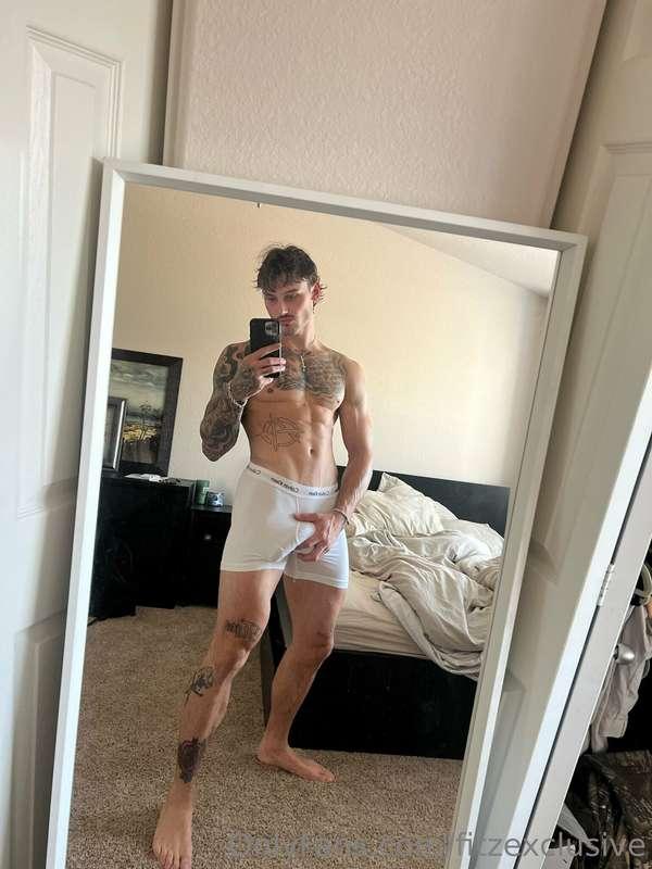 My favorite bottoms🥵
Can you guess why?😉