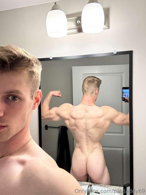 Ready for a face sitting session 🍑😈?