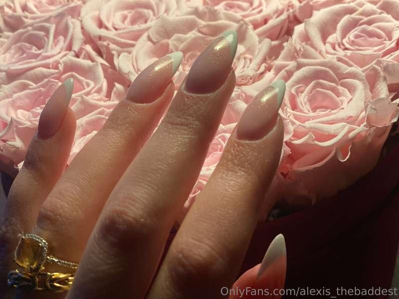 Tribute if you love my elegant nails 💅