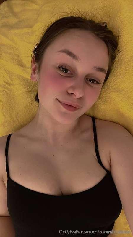 Heloo! My name is @elizabeth_grace 💎I love taking hot photos..