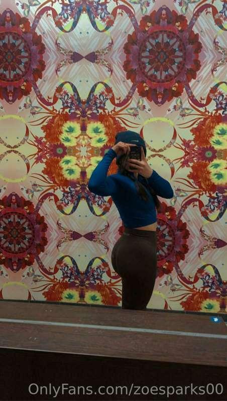 My ass looks even bigger on this😮‍💨