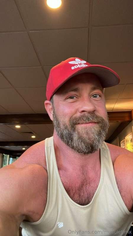 👋 send me a message let me see your face if you dare 😀