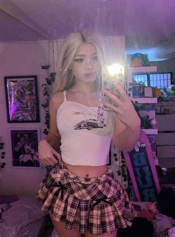 i love miniskirts :)