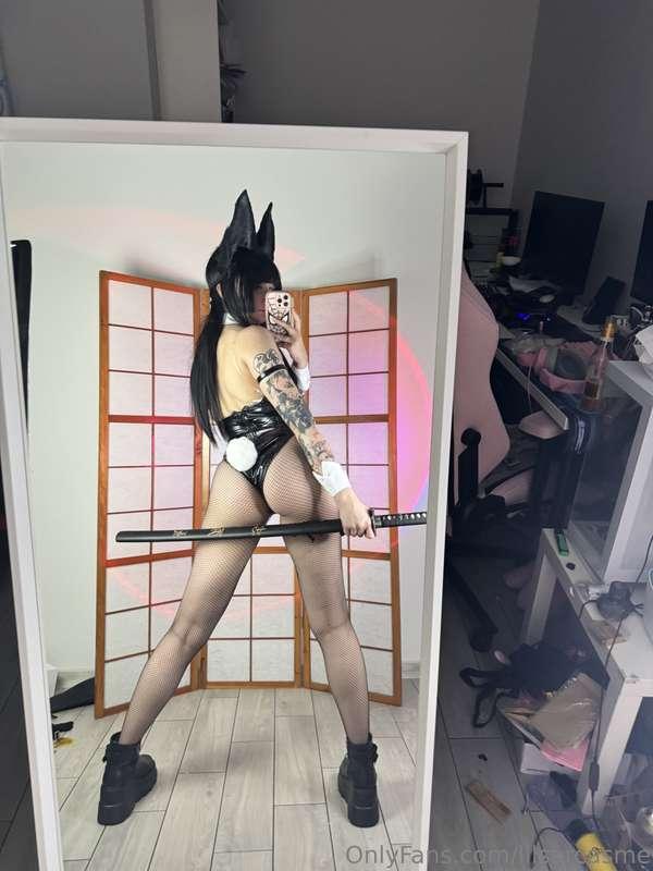 spank me if you dare 😈