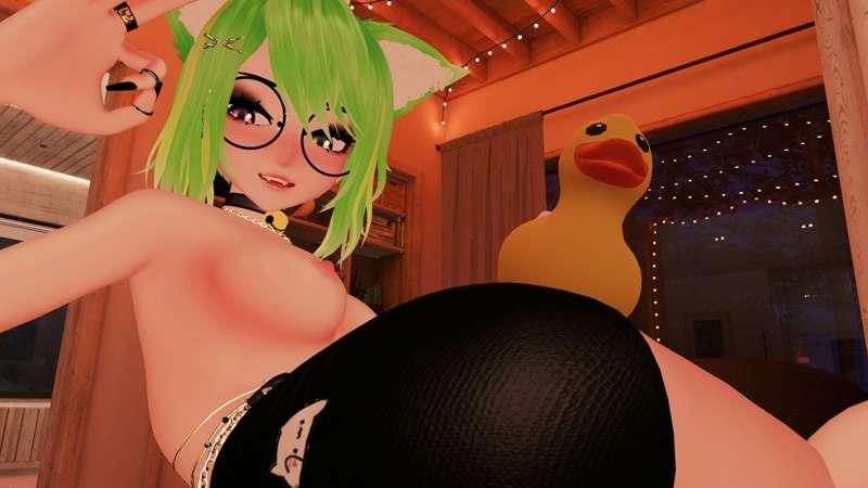 THERE'S A DUCK ON MY BUTT!! ❤️ #vtuber #lewdtuber #vr #free #fyp