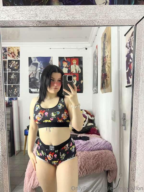 I'm a vibe that most can't handle 😈🥰