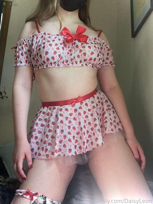 #kawaii #cute #egirl #pale #petite #hairy #bush #allnatural #noshave #pubes