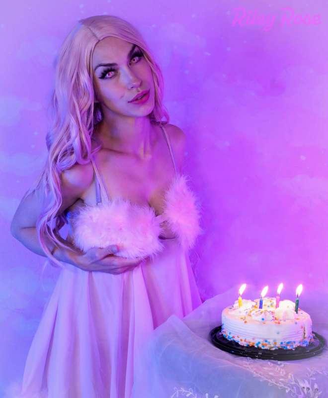 Celebrating MYSELF (and finally three years of streaming)