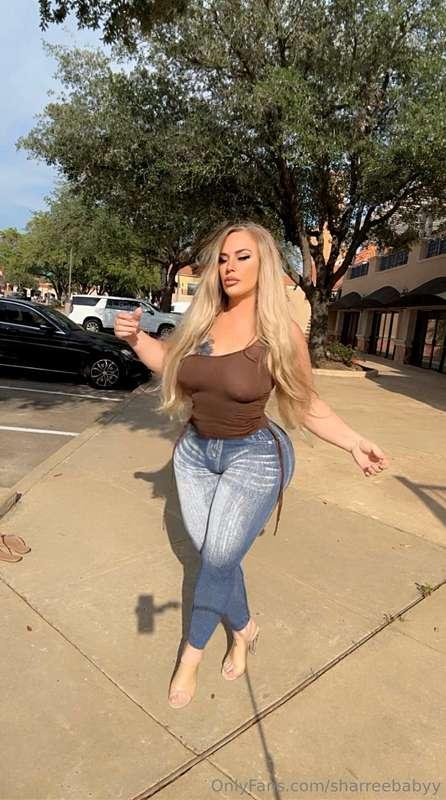 Thinking about getting dicked down 🫦 mmm