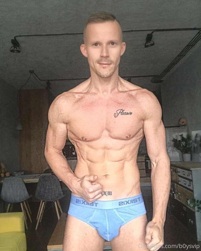 I have all the muscles in my body well defined .. you want t..
