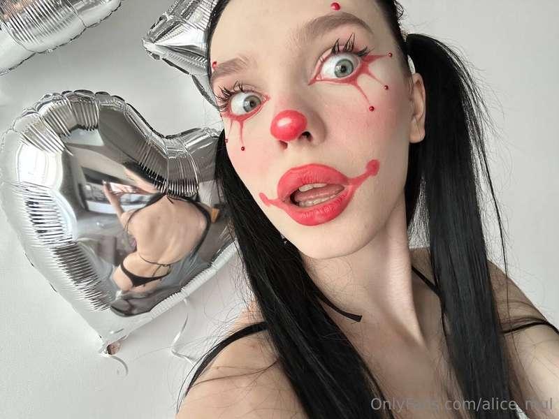 He said he wanted a girl with a sense of humor… Now he’s cry..