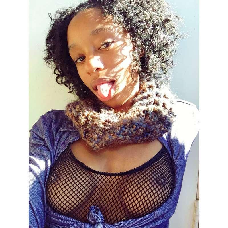 I miss my tongue ring 😛😛