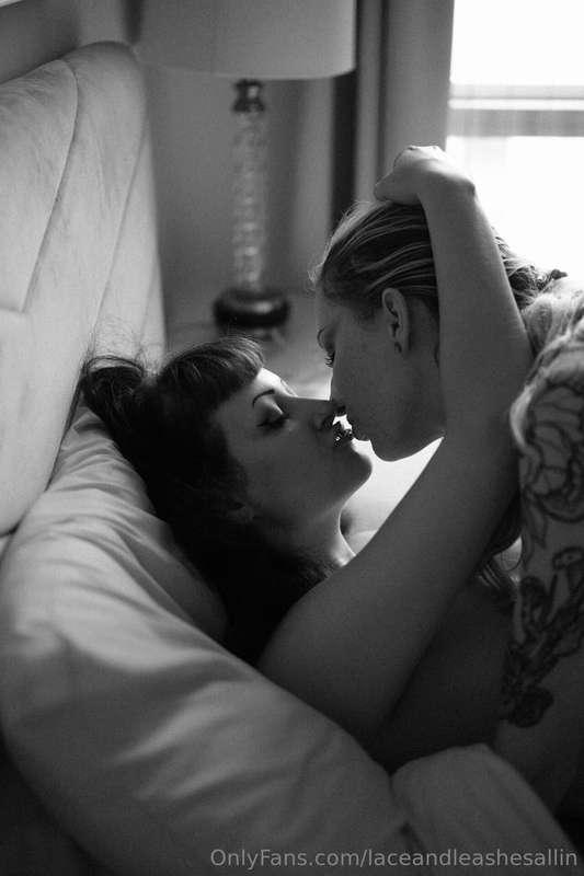 laceandleashesallin image #4
