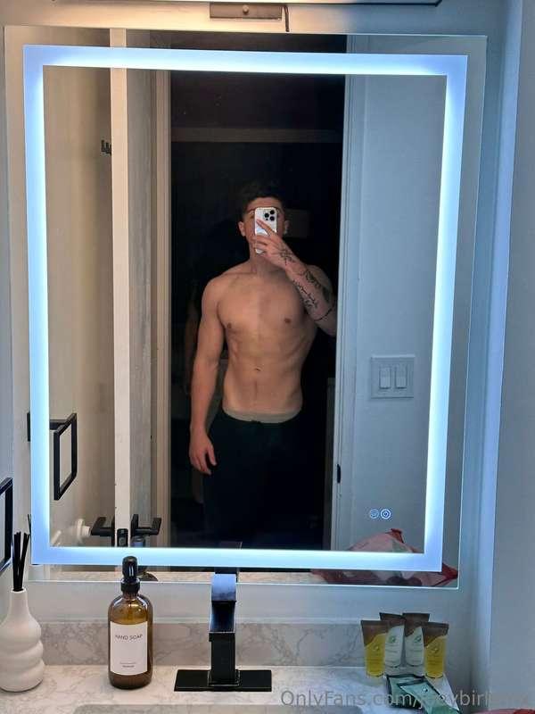 feeling hot, should i just take it all off? 🔥😈
