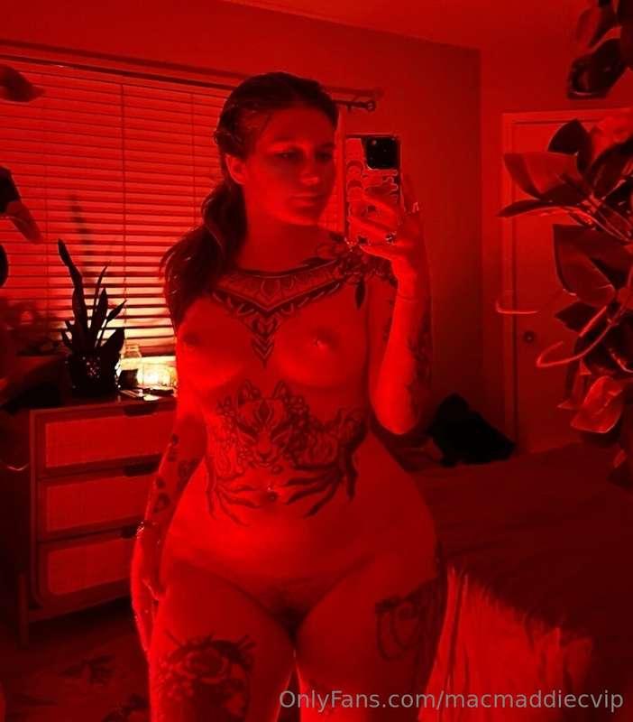 Happy Easter, let’s make your dick rise! 🐣🥴😅