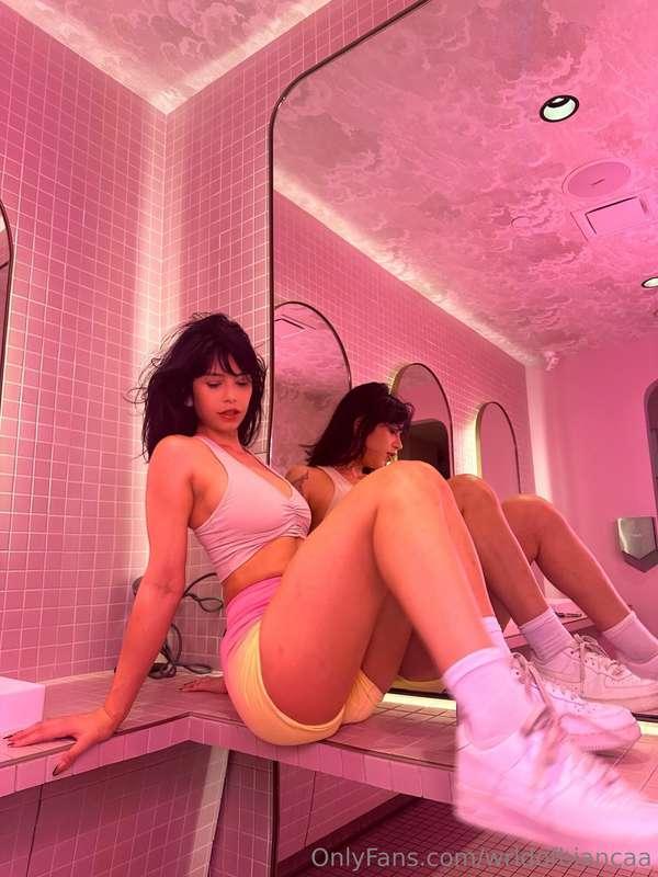 Front or back? 💕🤭