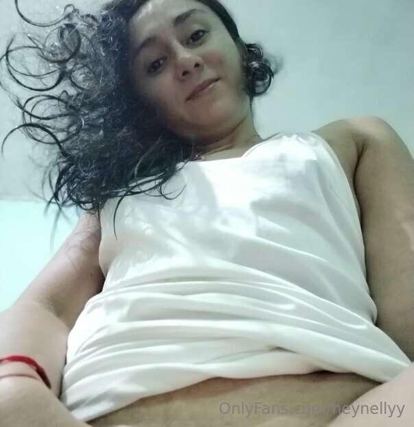 heynellyy main image