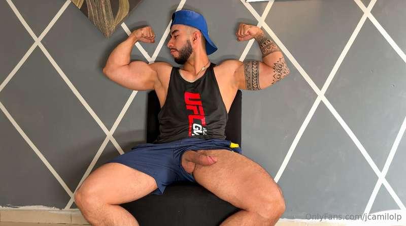 ¿Prefieres verga o culo?Do you prefer cock or ass?