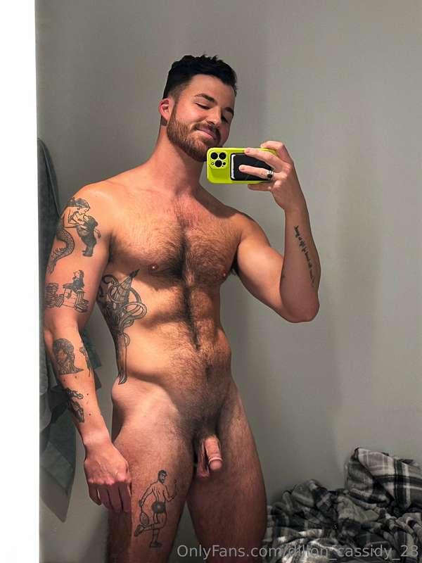 Nursing this hangover so imma be nekkid all day