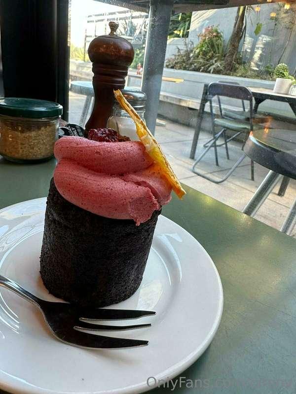 🤤 Mmmmm. Almost as yummy looking as me. 😏🔥