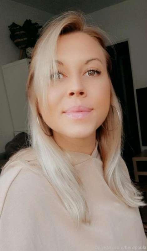 Swipe for Boobs 👅