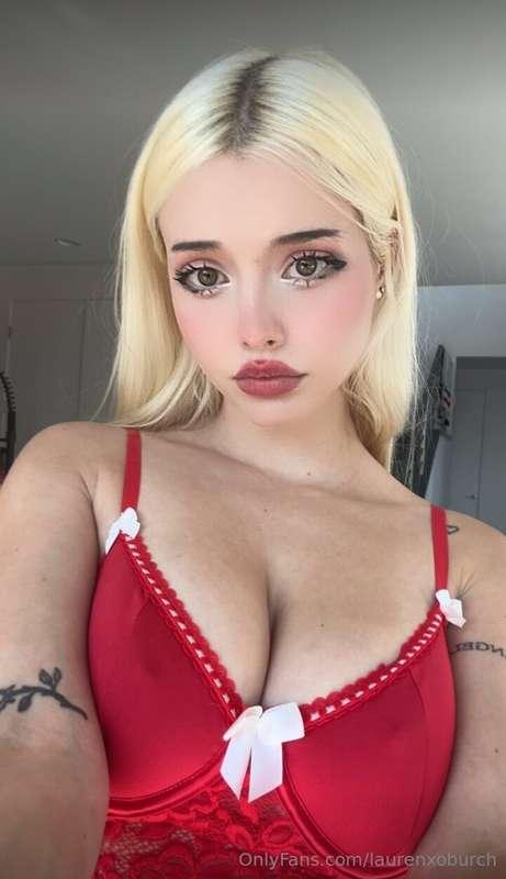 give me a kiss 🥰