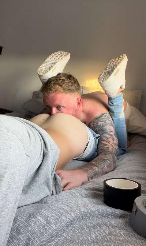 Who wanna be my fart subs on my Maxy hangs with fans tour? 