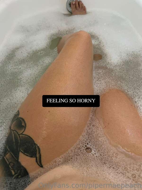Happy Thirsty Thursday....🍑💛🦋