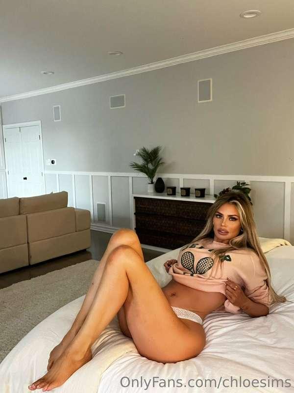 Casual on the outside... but no so innocent underneath😏