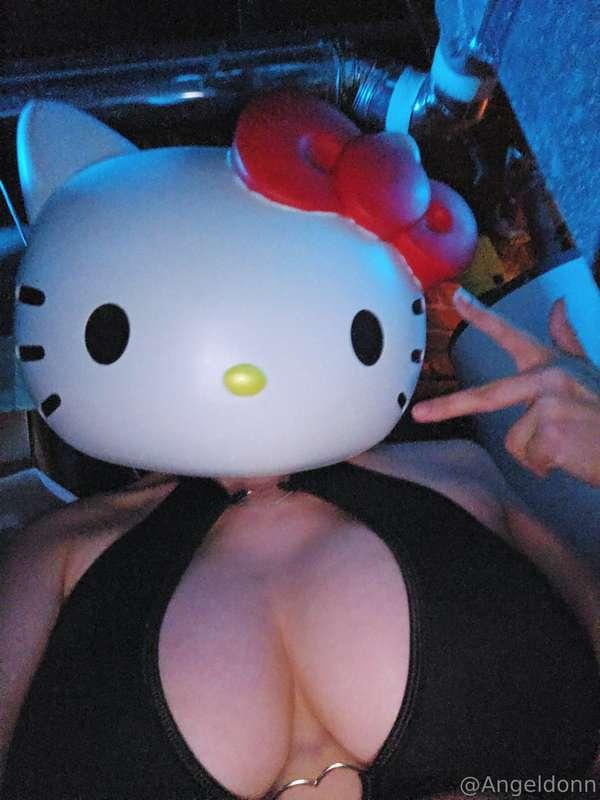 Say hello to my kitty ~ 😽 VIP for this month of November is ..