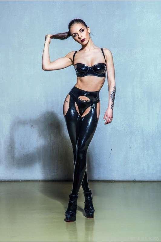 This is one of my 10 personalities 😜 here is one of them:
Yo..