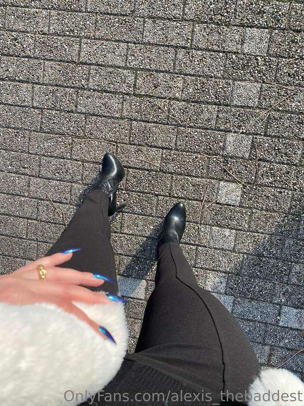 Today’s outfit 😏 
Pick a tribute amount and you will get a s..